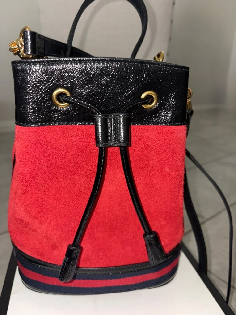 GUCCI Red Suede Black Patent Ophidia Bucket Bag Crossbody Like New! - Picture 2 of 16